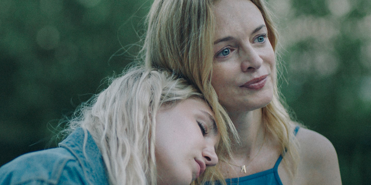 Heather Graham and Sophie Nélisse in the film The Rest Of Us